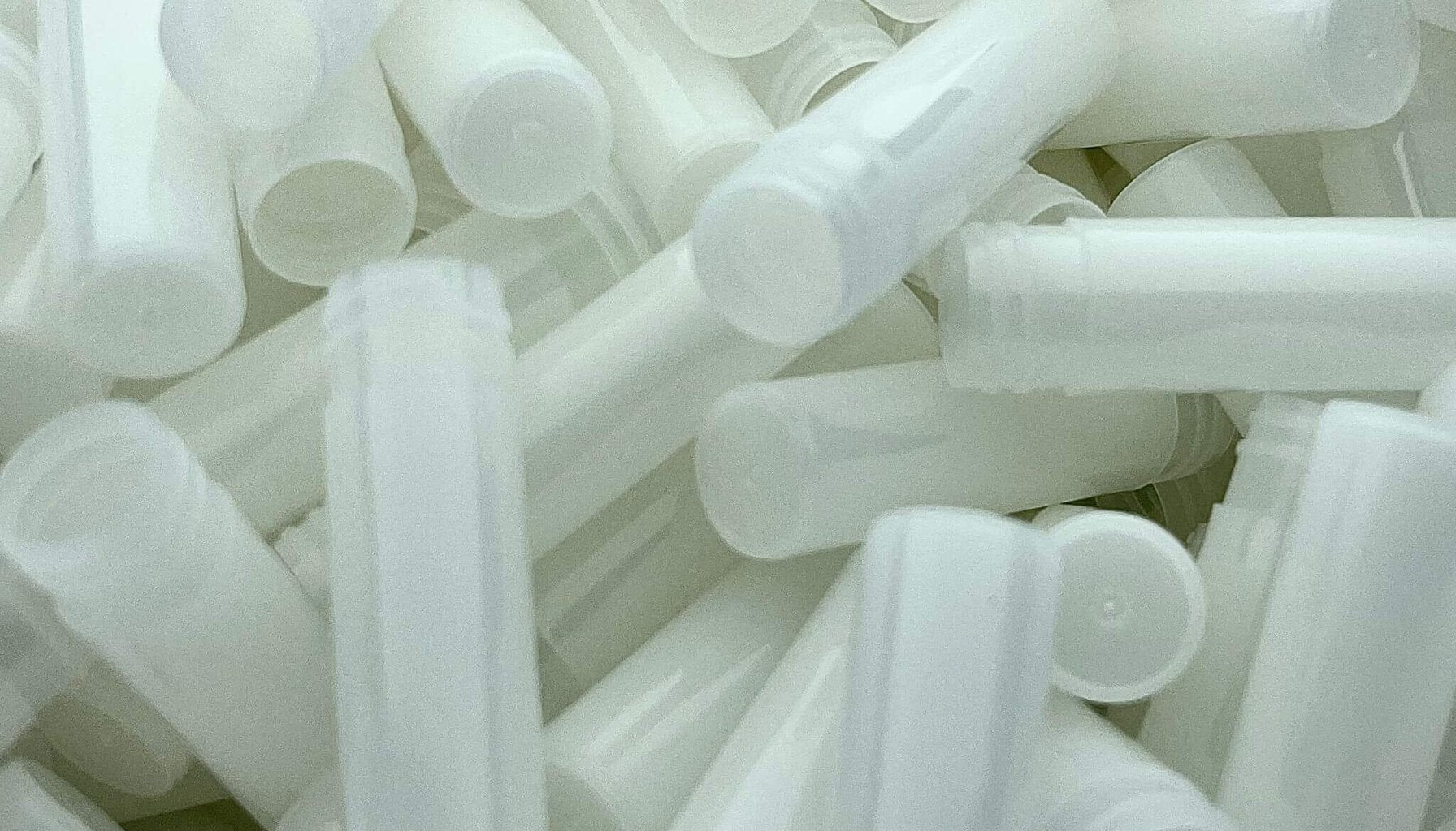 Transparante lege plastic buisjes met schroefdop – 10 ml verpakking