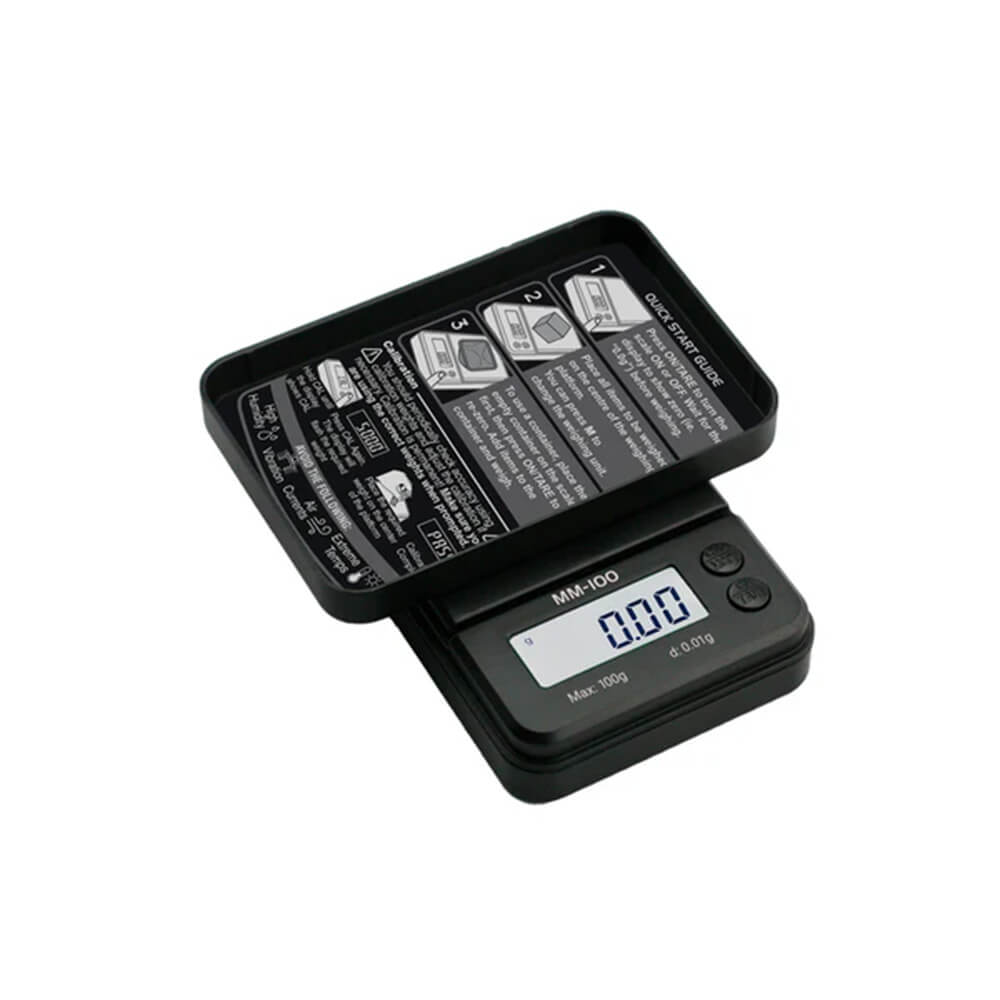 On Balance MM-100 Black mini-weegschaal met verlicht display en afneembaar deksel met ingebouwde handleiding, nauwkeurig tot 100g/0,01g, ideaal voor precisie wegen.