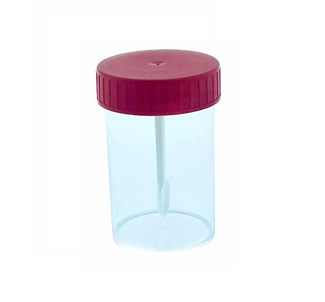 Transparant plastic potje 60ml met rode schroefdop en lepel aan de binnenkant, geschikt voor het bewaren van crèmes, medicijnen, kleine artikelen en vloeistoffen.