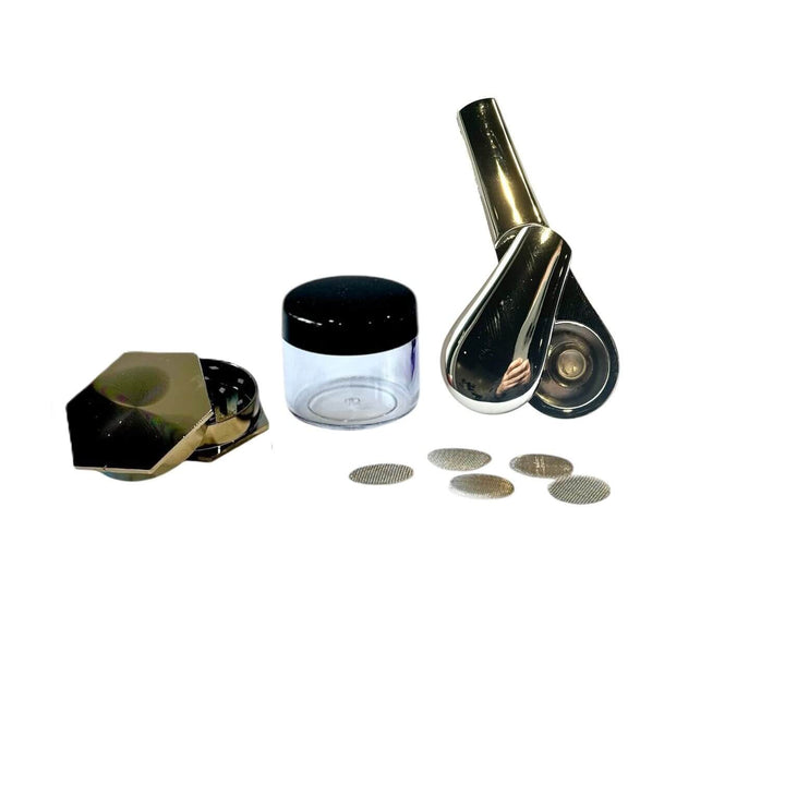 Zilver Smoke Pakket – Luxe Rookpijp

"Zilver smoke pakket met luxe zilveren rookpijp, voorraadpotje van 20 ml, hexagon grinder in zilver en 5 gaasjes voor optimaal gebruiksgemak."