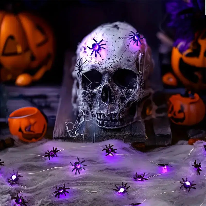 Halloween tafeldecoratie met spin lichtsnoer en schedel
