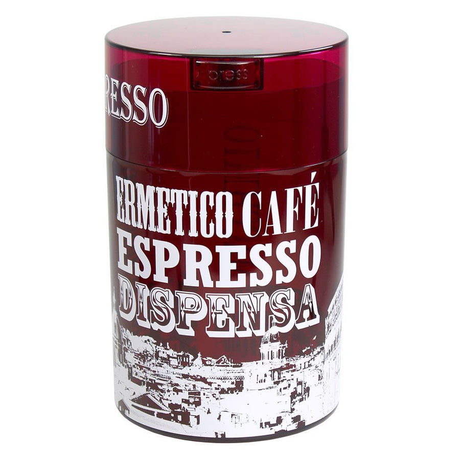 Coffeevac Semper Fresco 1,85 liter / 500g Red Tint Roma  Deze Coffeevac Semper Fresco 1,85 liter / 500g Red Tint Roma is een luchtdichte rode bewaarbus met een sfeervol Spaanse city skyline design. Elegantie en functionaliteit komen samen in de perfecte koffiecontainer.